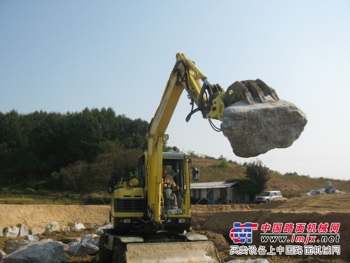 遼寧營口加長臂挖機 伸縮臂 拆樓臂 挖鬥 抓木器 抓鋼機