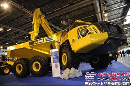 小鬆新型HM400-3 鉸卡亮相INTERMAT 2012