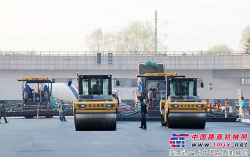 徐工成套築機助力沈陽全運會城市路麵建設