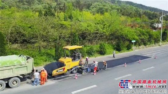 真正的道路養護專家！徐工RP453L攤鋪機大揭秘！