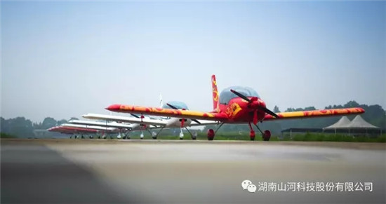 激情六月，山河航空产业基地上演“大象漫步”