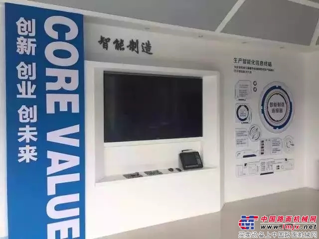 400000+辆工程机械组成的画面太震撼！这才是大国工业脊梁！