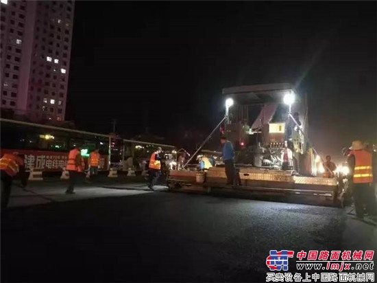 三一路机献力“环青海湖国际公路自行车赛” 