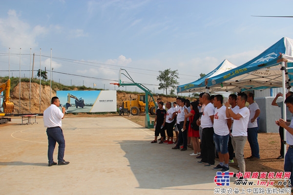 与“沃”同行 青岛啤酒节雷沃工业游绽放夏日激情