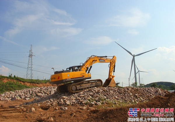 与“沃”同行 青岛啤酒节雷沃工业游绽放夏日激情