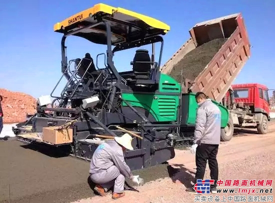 崛起的山推道路机械：价值引领 舍我其谁！