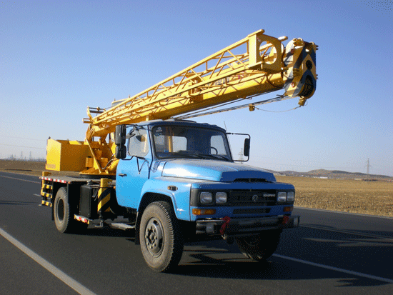 撫挖QY8FV全液壓汽車起重機