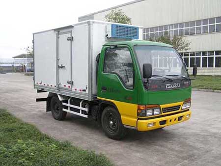 東風QL5040XLC3EARJ冷藏車高清圖 - 外觀