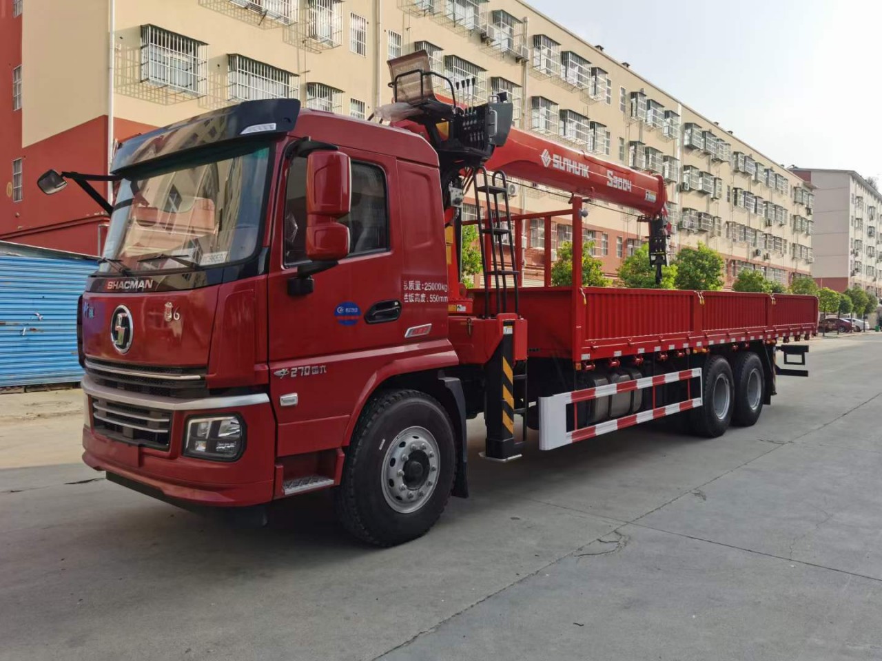 供應宏昌天馬隨車吊12噸隨車吊陝汽後八輪國六隨車吊