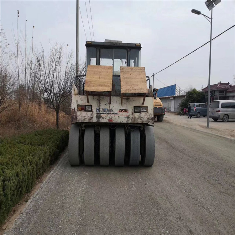 求購國產或進口二手壓路機