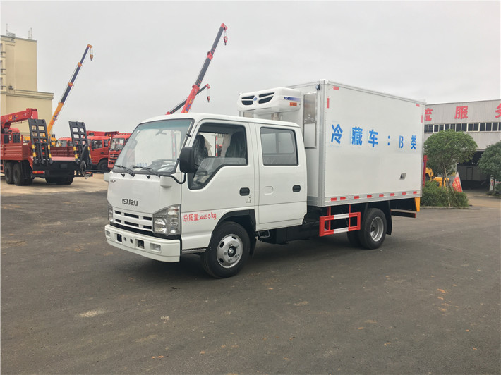 楚勝QL1040A6HWY型冷藏車高清圖 - 外觀